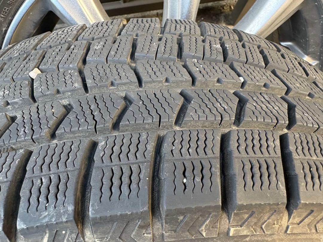 ★スタッドレスタイヤ★195/65R15★ノア、ヴォクシー、エスクァイア