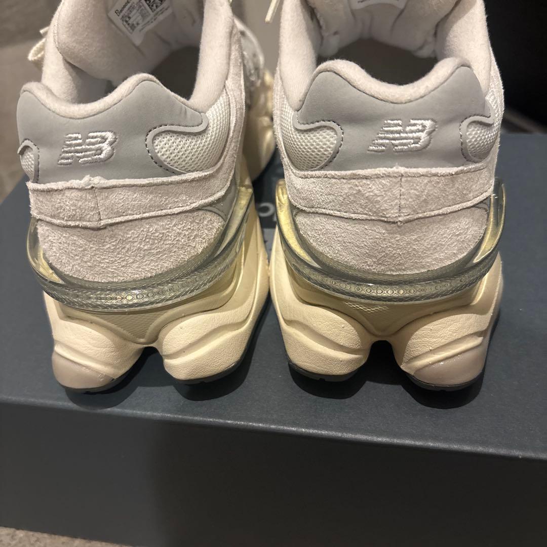 ニューバランス　9060 ホワイト　23.5cm