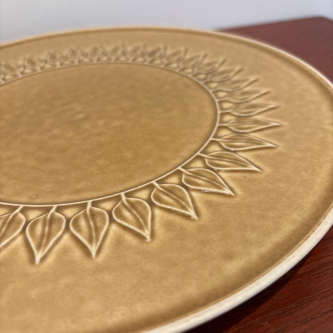 北欧ヴィンテージ　クイストゴー　レリーフ　ラウンドプレート　高台つき　27センチ