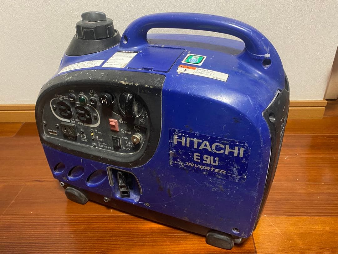 k*i様 HITACHI インバーター発電機　E9U 中古動作品　良品4557-
