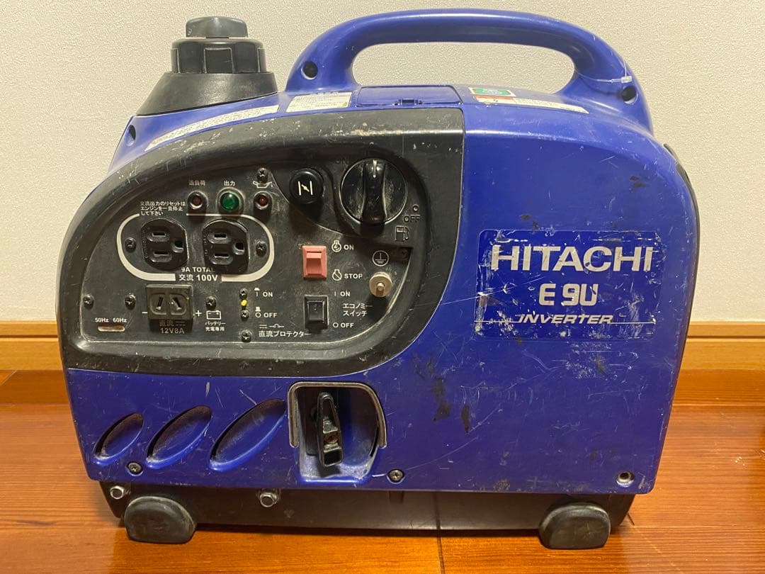 k*i様 HITACHI インバーター発電機　E9U 中古動作品　良品4557-
