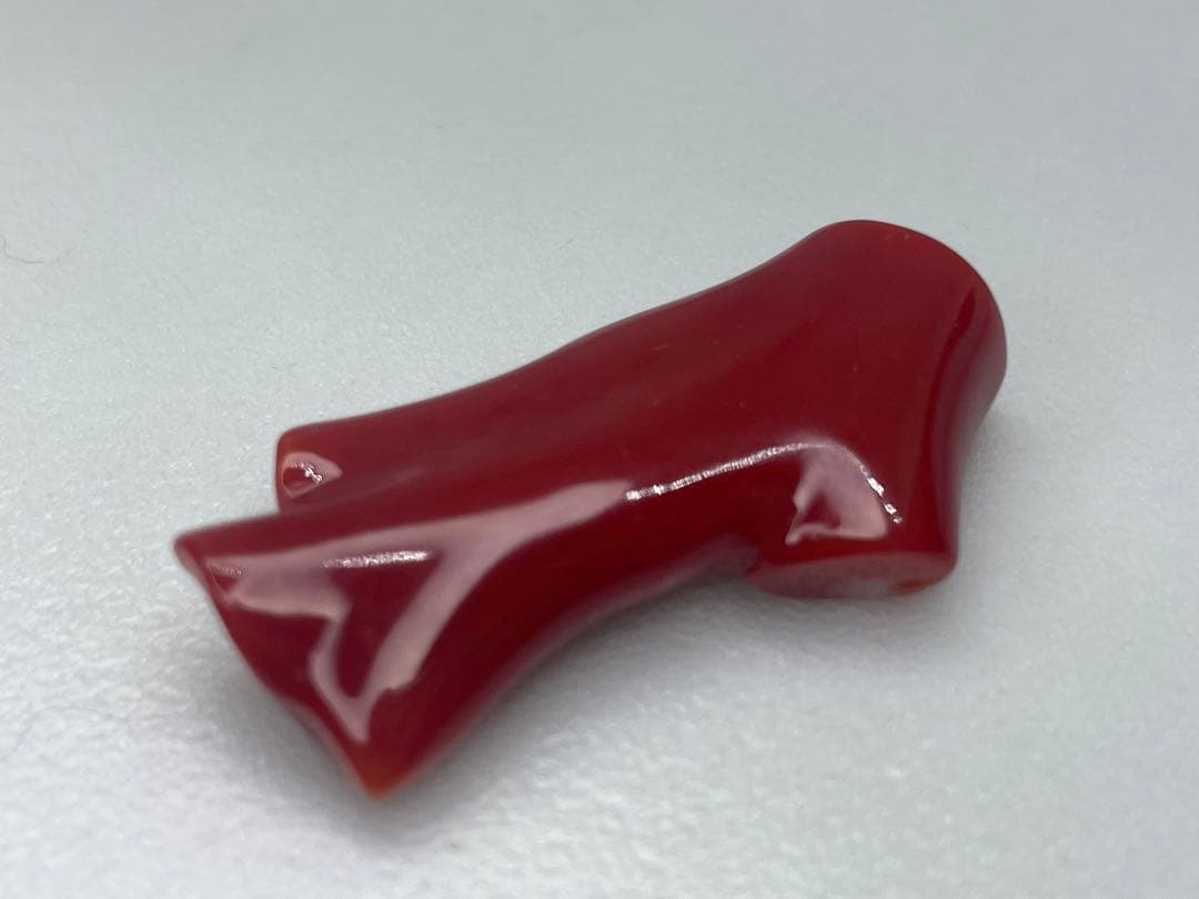 【最高級】【希少】血赤珊瑚　枝　裸石　※匿名発送