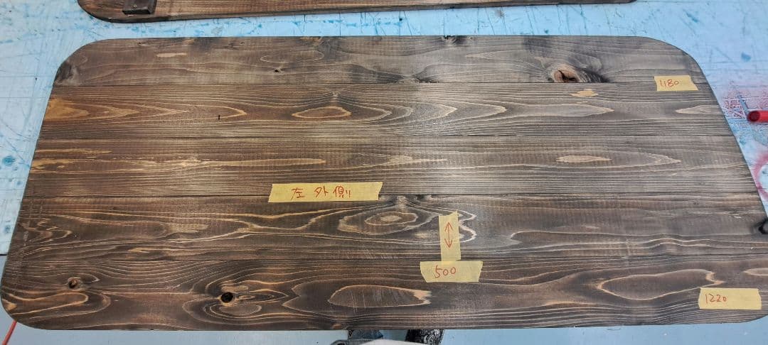 ハイエース リヤ窓パネル