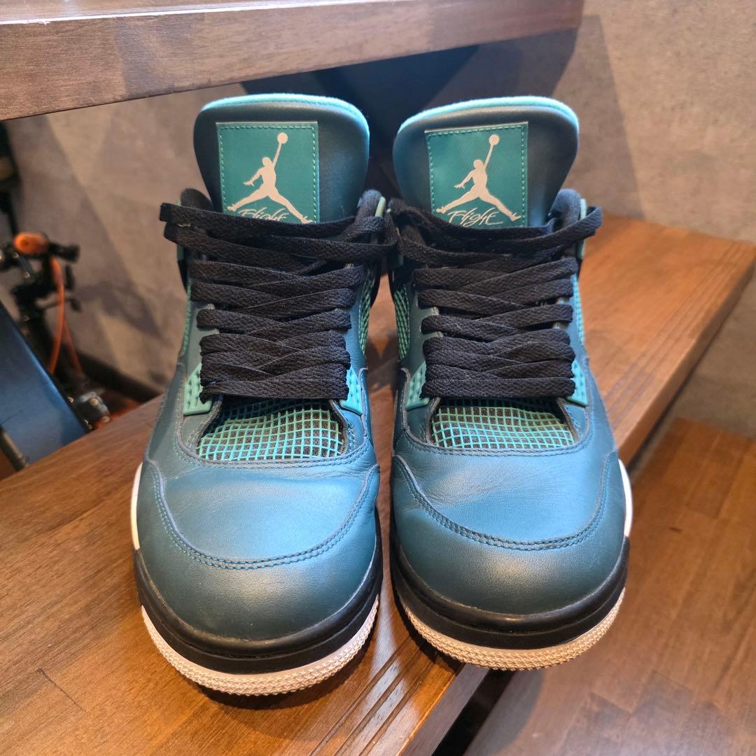 Air Jordan 4 ティール/ブラック