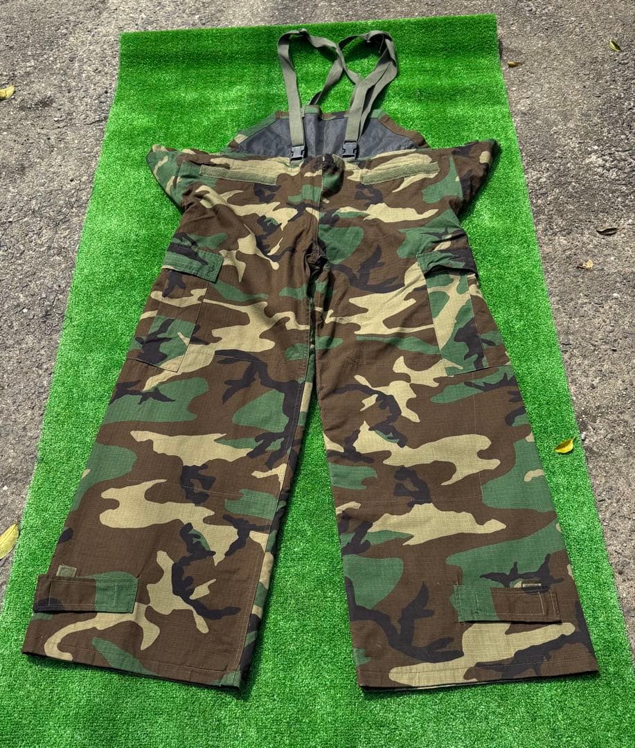 実物 U.S.ARMY 迷彩ケミカル　　オーバーオール
