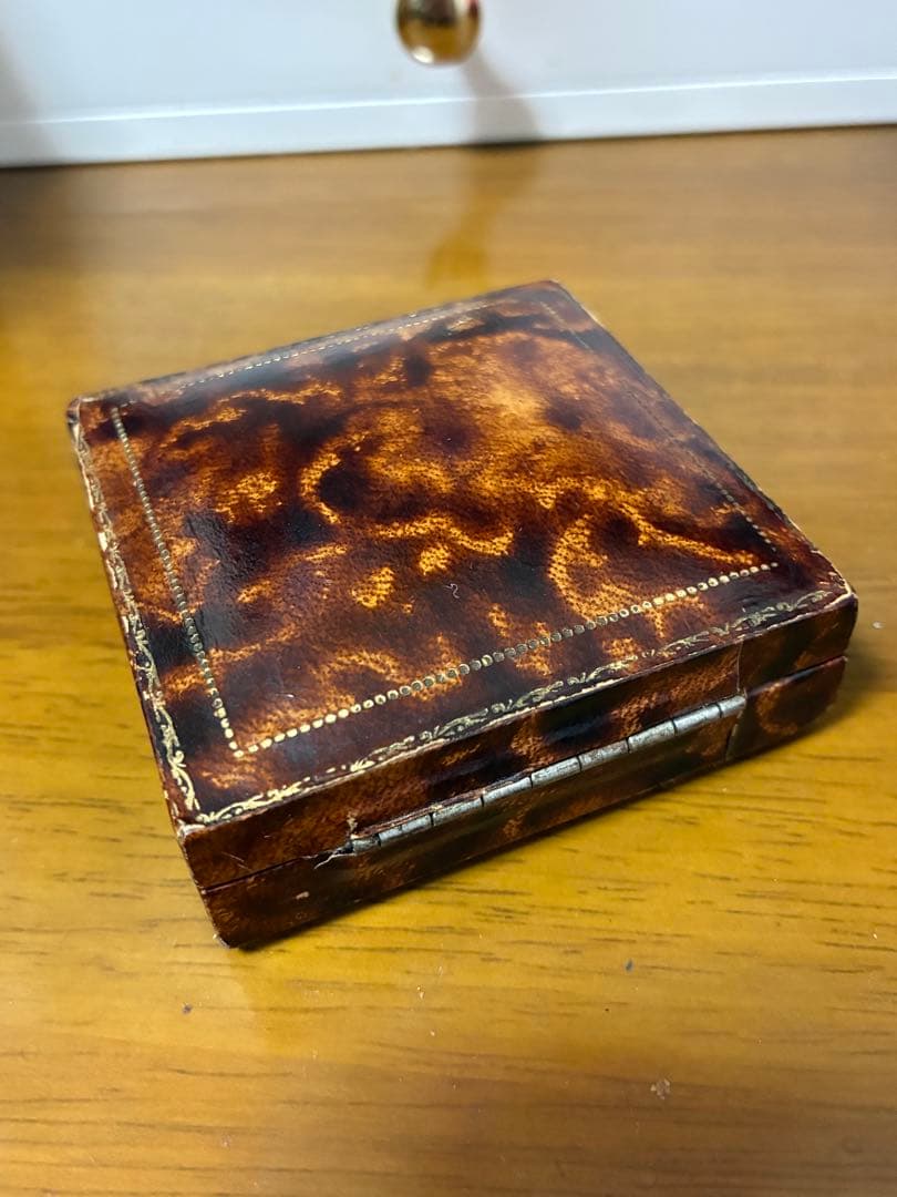 英国アンティークジュエリーケース ベージュベルベット