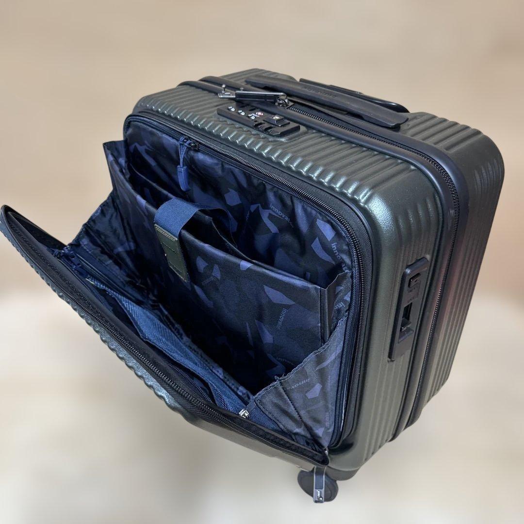 イノベータースーツケース2泊用 ペールグリーン