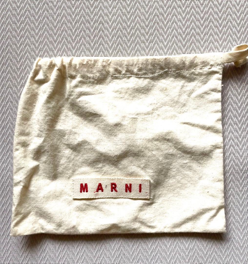 マルニMARNI レザーキーホルダー オレンジ ピンク イエロー
