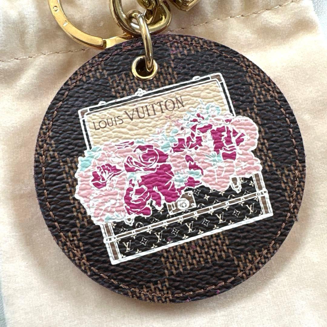 LOUIS VUITTON ルイヴィトン 花柄レザーキーホルダー バッグチャーム