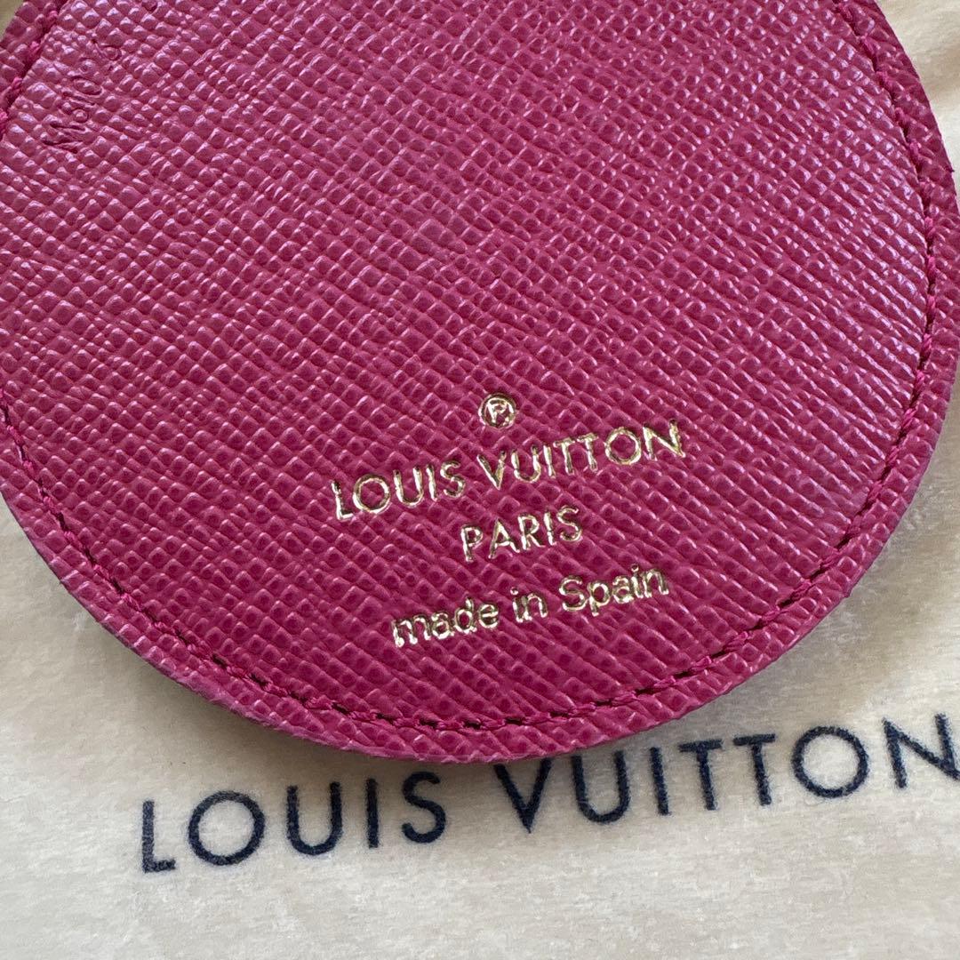 LOUIS VUITTON ルイヴィトン 花柄レザーキーホルダー バッグチャーム