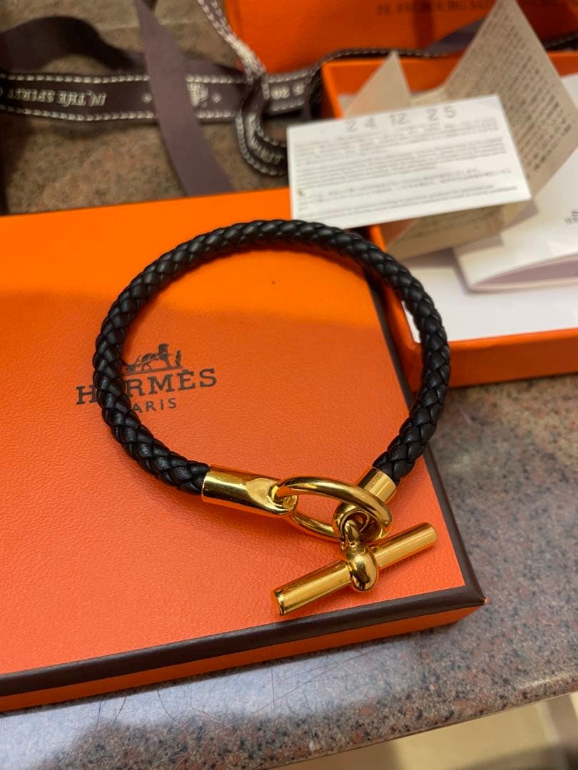 HERMES ブラックレザーブレスレット グレナン