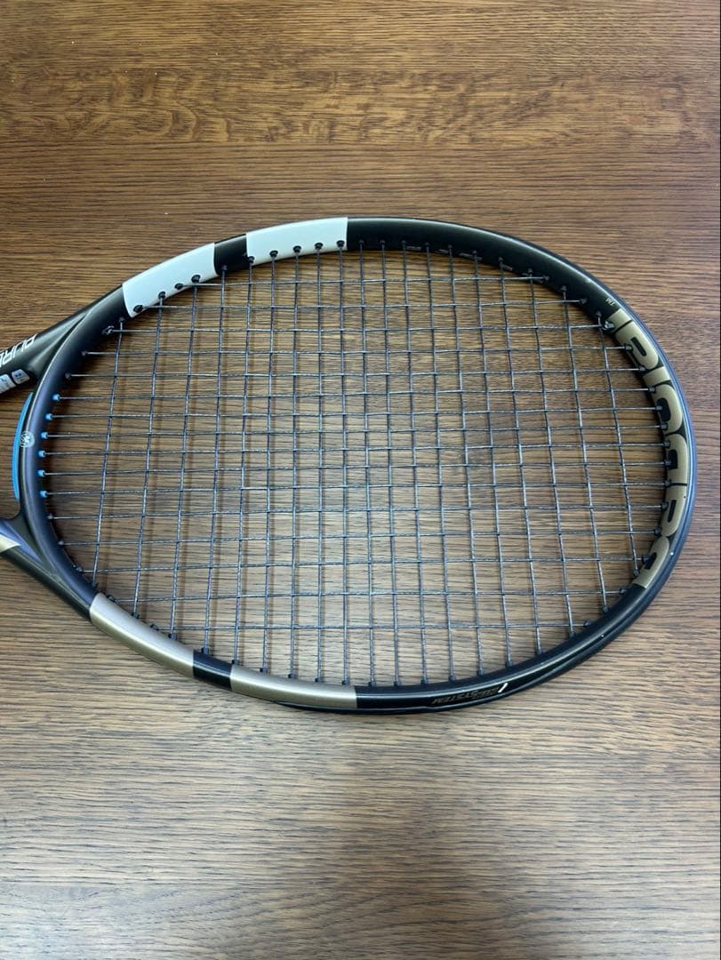 バボラ ピュアドライブ100 2025 WIMBLEDON モデル