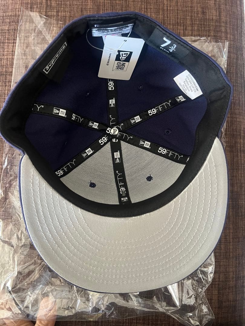 ウェア Supreme Gold Cross S Logo New Era NAVY