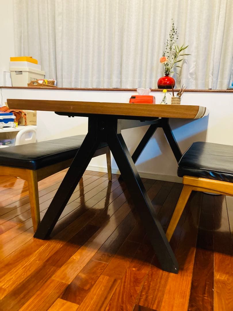 長方形ダイニングテーブル　美品です