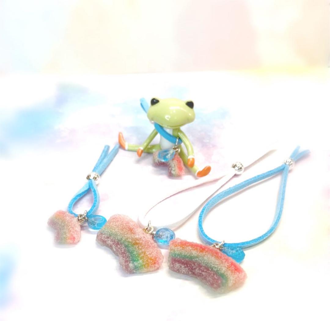 レインボーグミのショルダー　中① ハンドメイド