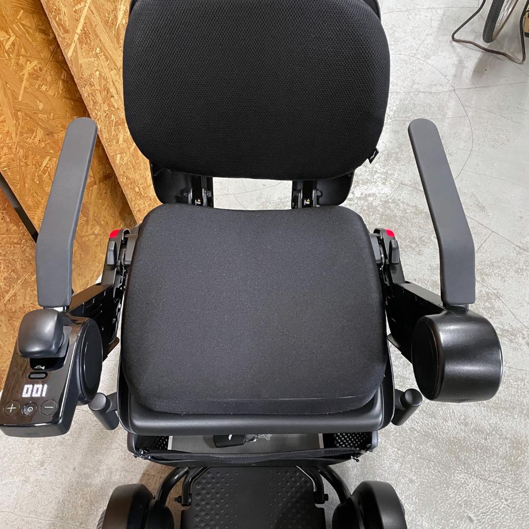 極美品☆WHILL Model CK2 電動車いす シニアカー 白