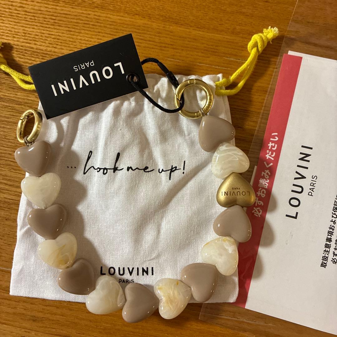 LOUVINI ハート型ストラップ トープ　新品