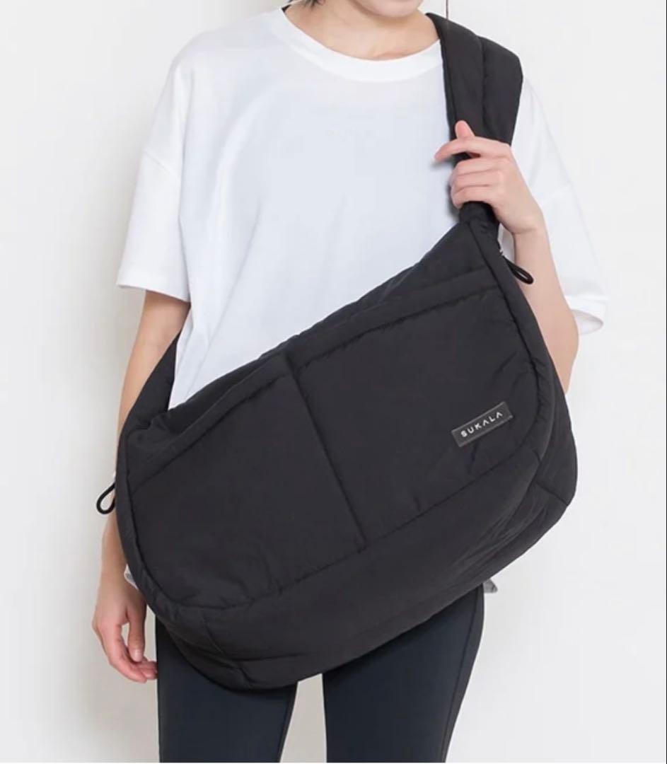 【未使用⭐︎新品】シャーリングボディバッグ　ブラック　SUKALA