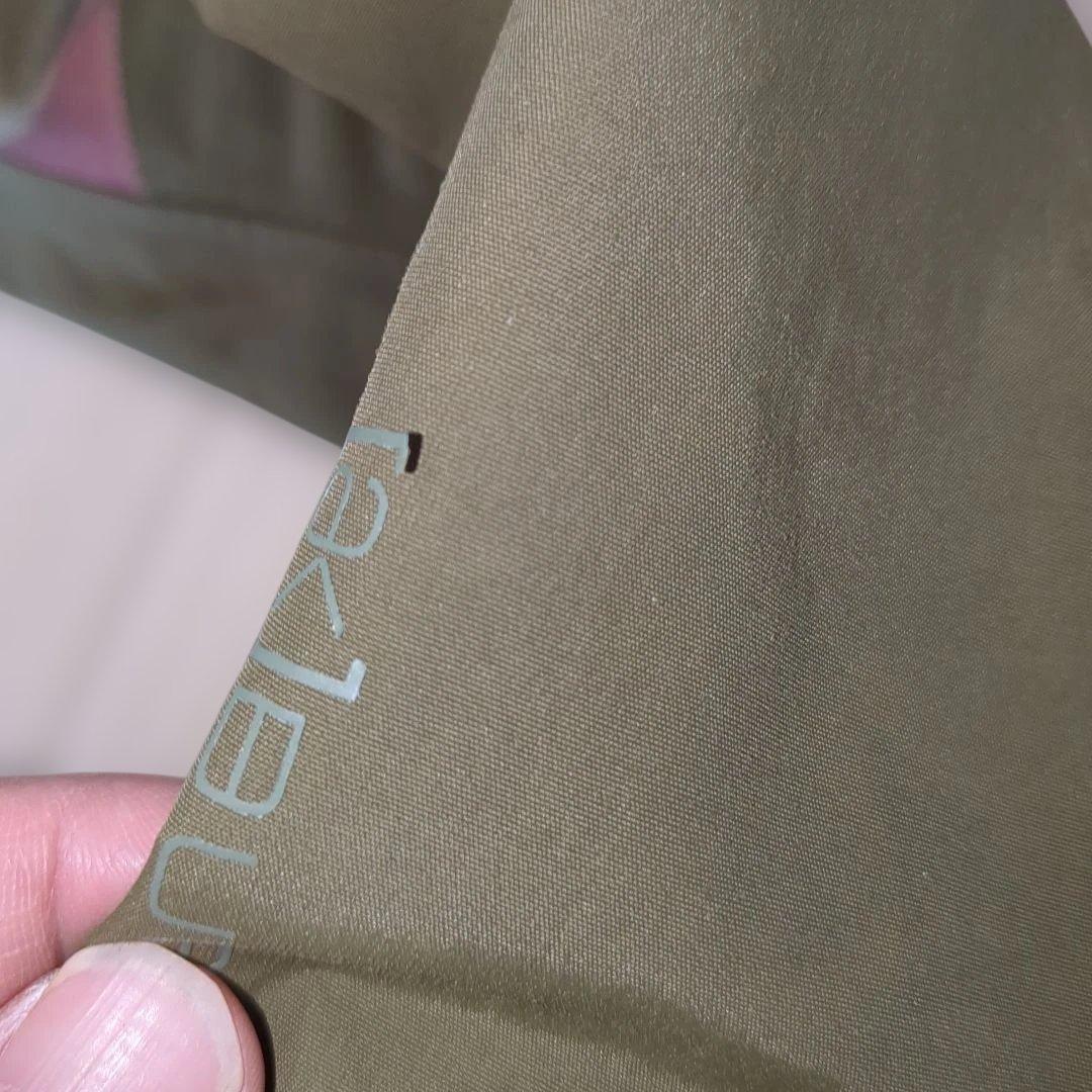 Burton [ak] GORE-TEX スノーボードウェア ジャケット S