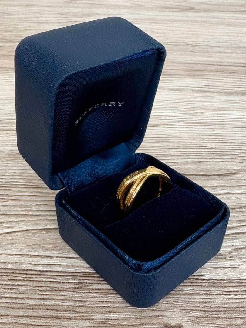 美品 バーバリー ゴールド　18k 刻印　クロスデザインリング