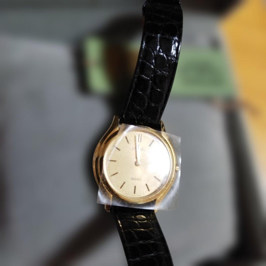 LAUREL 腕時計 ゴールド ブラック　未使用品