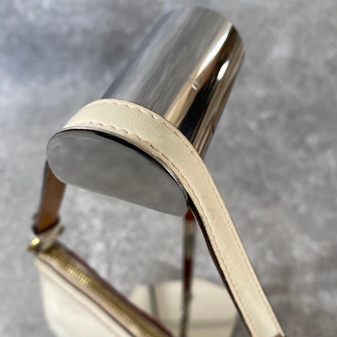 COACH コーチ フラワーモチーフ 刺繍 ハンドバッグ　アクセサリーポーチ