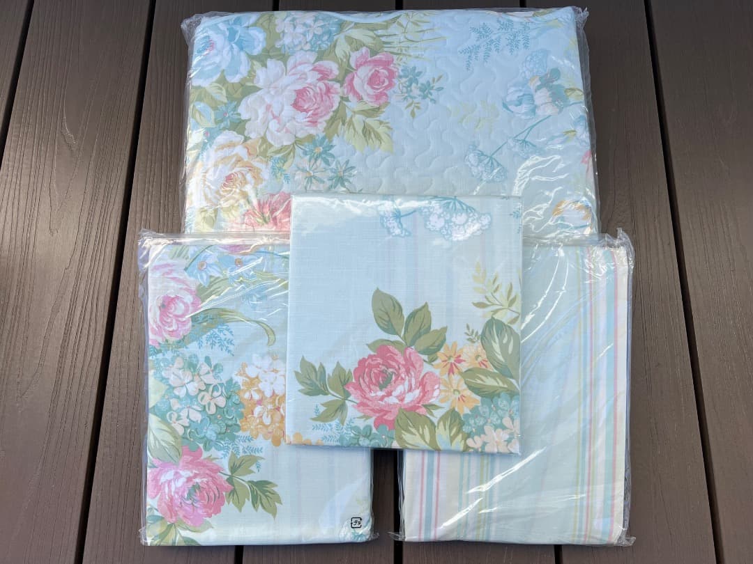 ⭐️ローラアシュレイ（LAURA ASHLEY）のベッドセットシングルの４点セット