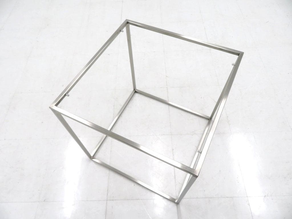 展示品　カッシーナixc イル　ガラス　サイドテーブル　コーヒーテーブル　モダン