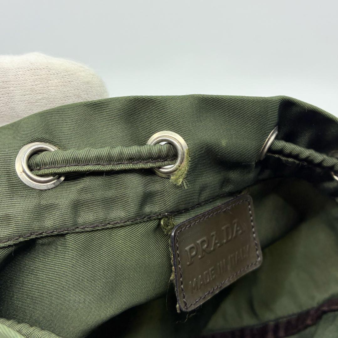 PRADA プラダ オリーブグリーン カーキ 巾着ポーチ A1361A2