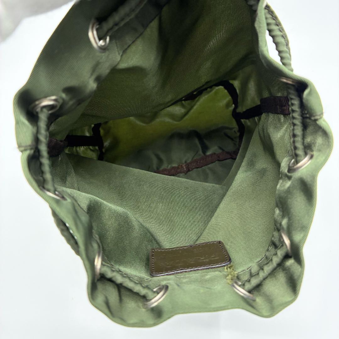 PRADA プラダ オリーブグリーン カーキ 巾着ポーチ A1361A2