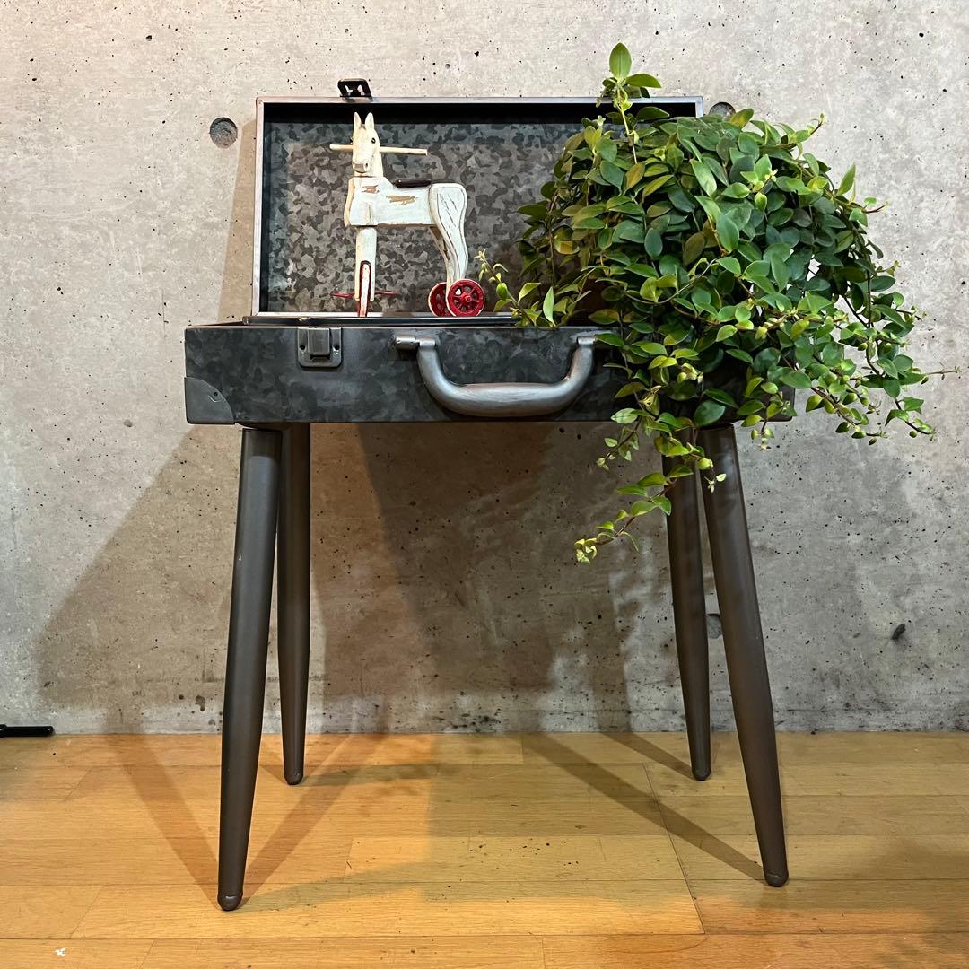 トランクテーブル　サイドテーブル　キャンプ　ガーデン雑貨　インダストリアル