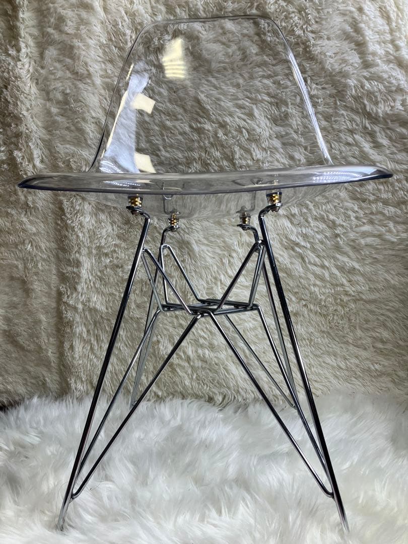 透明　アクリル製　ミッドセンチュリーデザイン　　チェア　椅子　脚クローム　モダン