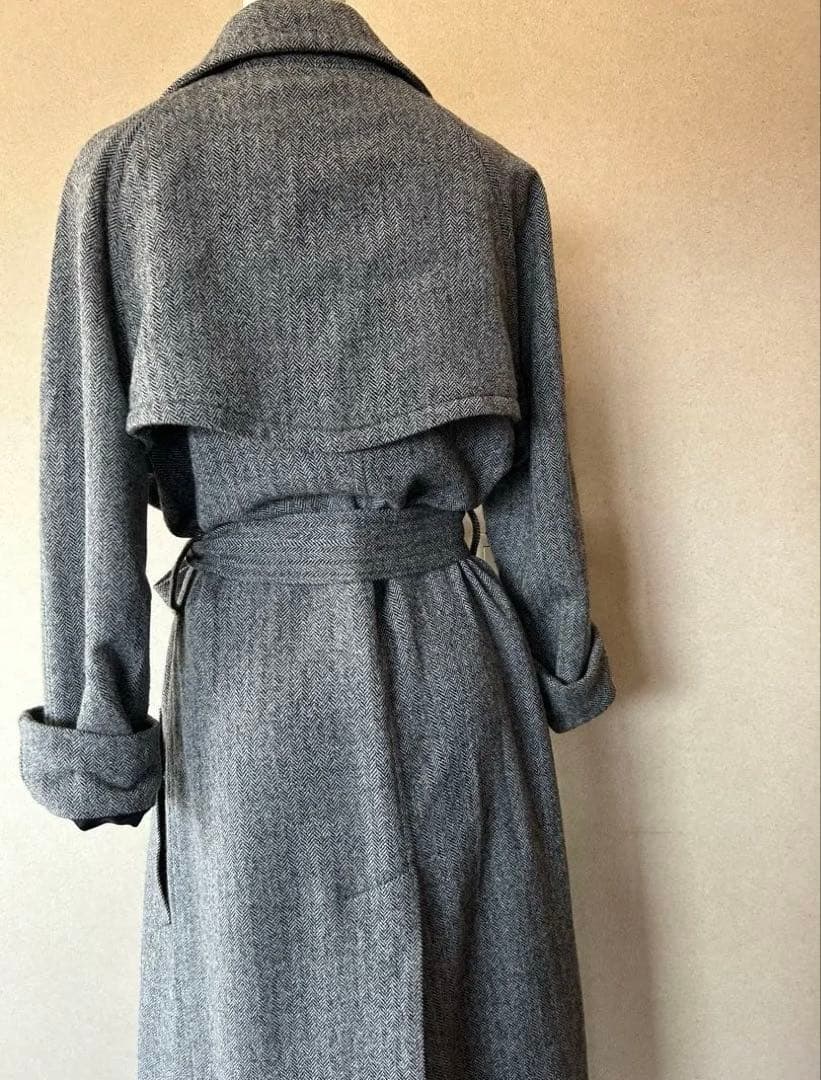 マディソンブルー　コート　軽いです。