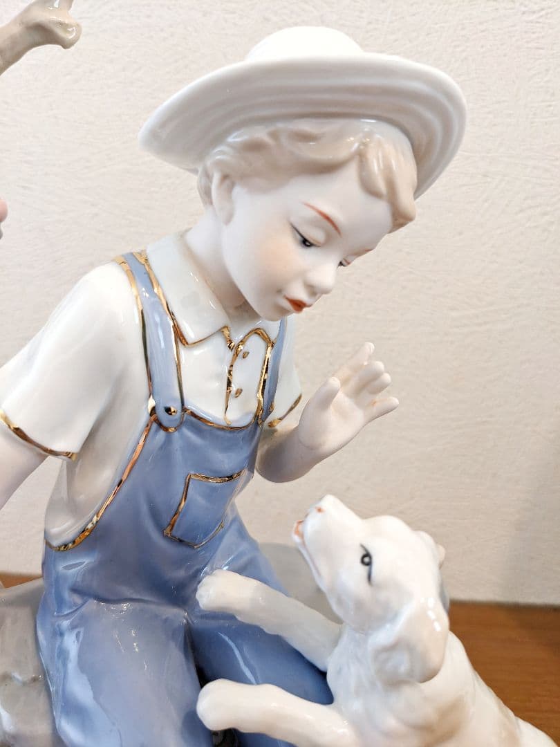 エレガント　陶器製人形　アンティーク調　リヤドロ風 ロココ調　置物