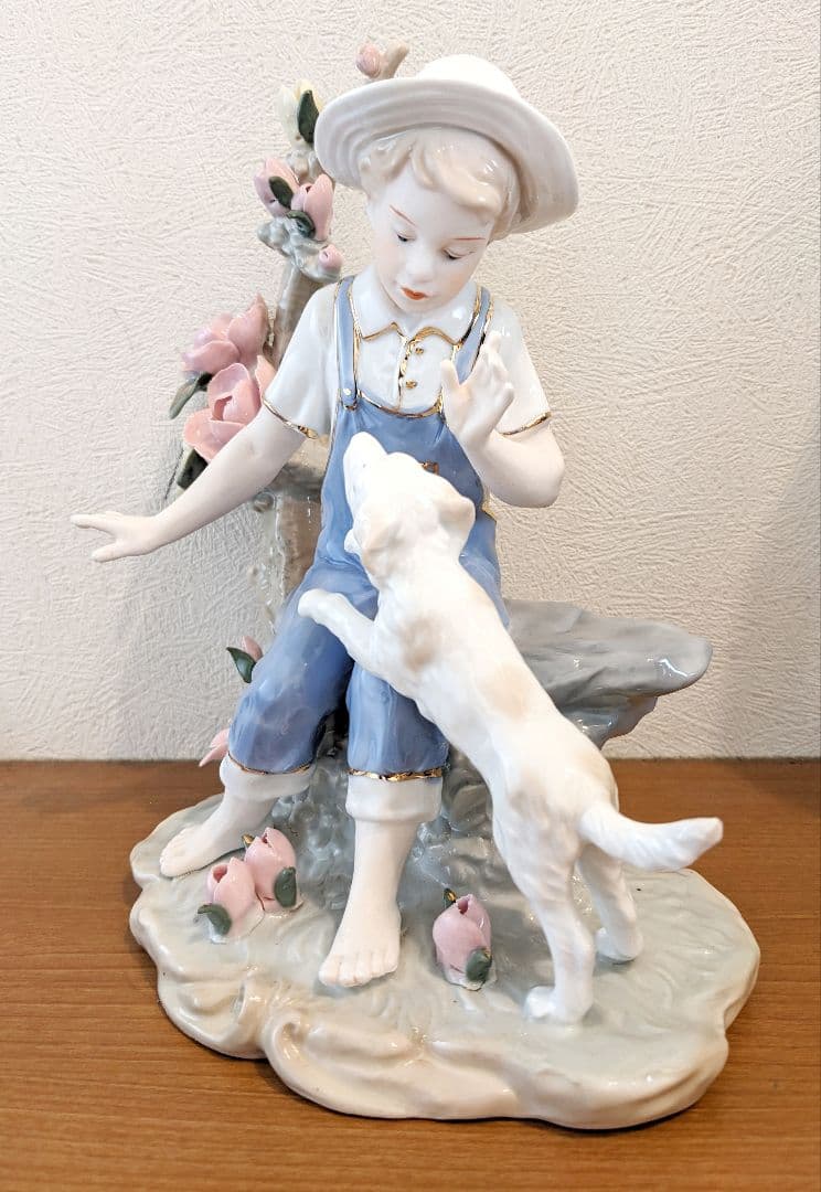 エレガント　陶器製人形　アンティーク調　リヤドロ風 ロココ調　置物