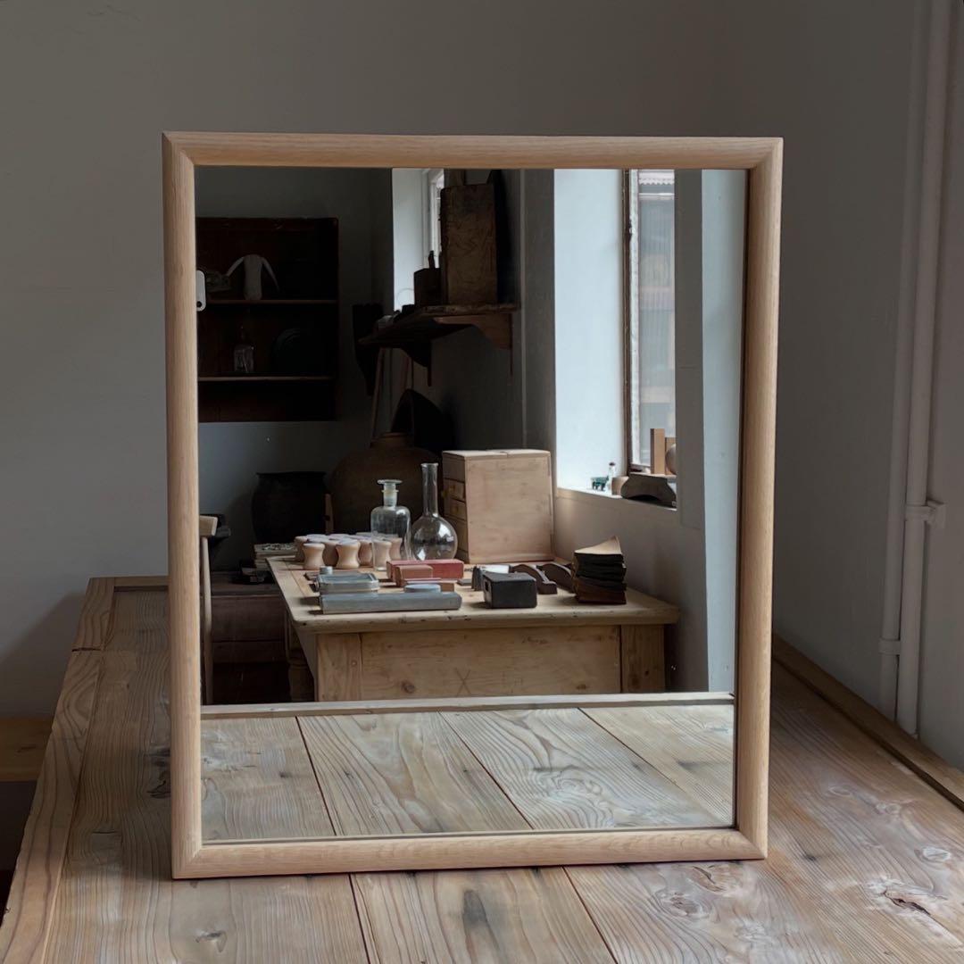 古い木枠の鏡　壁掛けミラー　レトロ　古道具　アンティーク　アトリエ　店舗什器