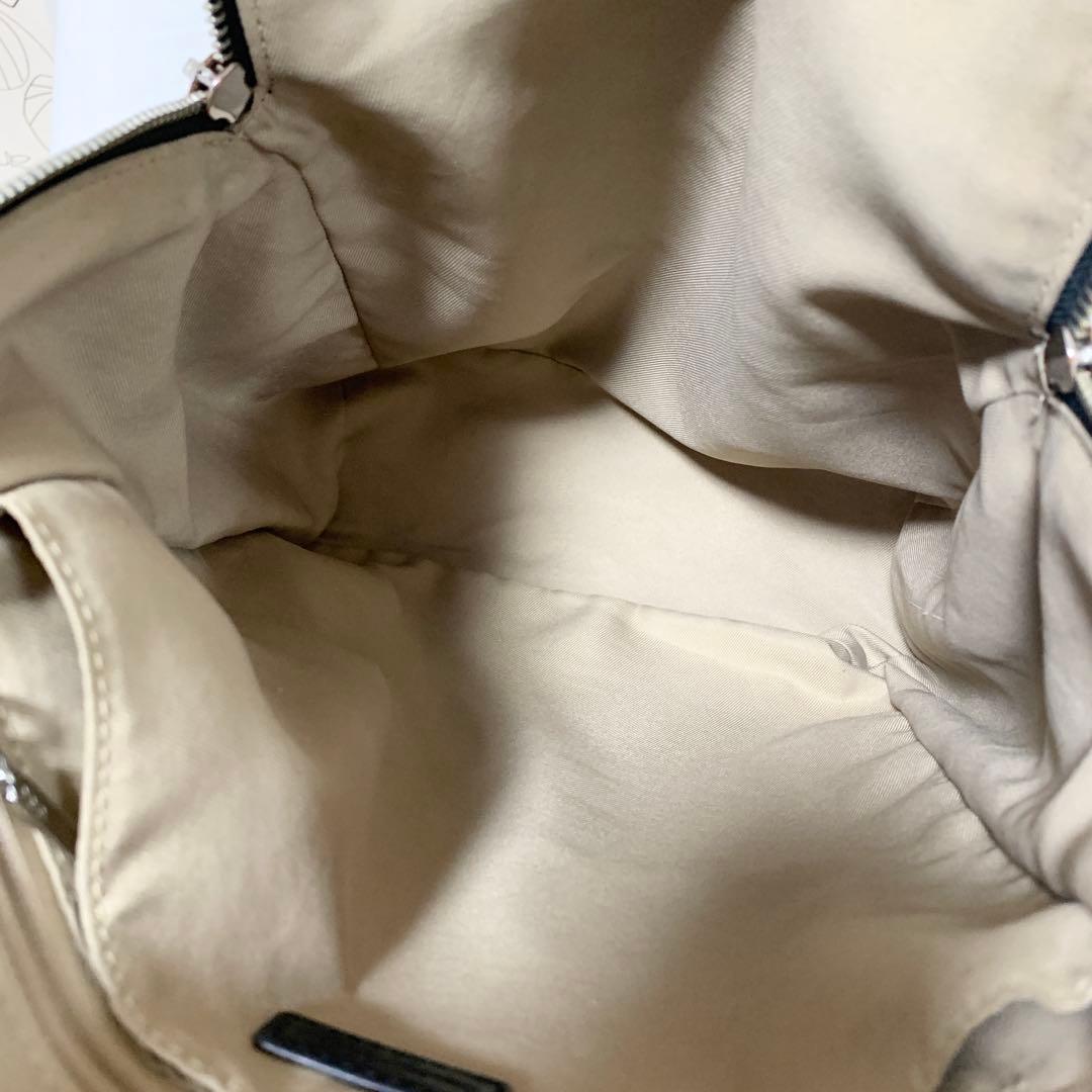 【雑紙掲載　A4収容可能】ガリャルダガランテ　リュック　バックパック　レザー