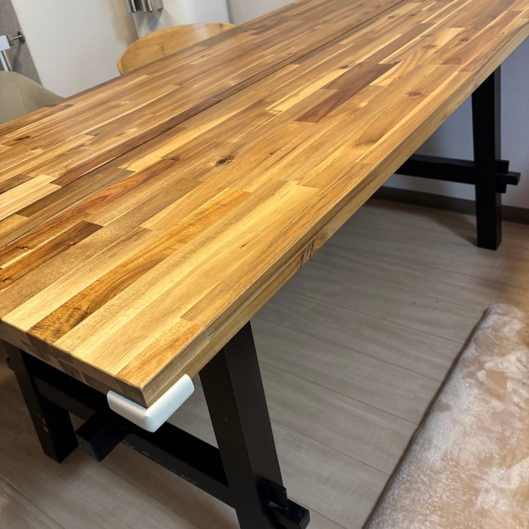 IKEA SKOGSTA ダイニングテーブル