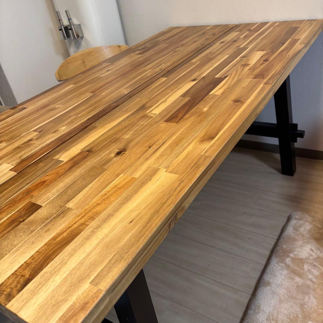 IKEA SKOGSTA ダイニングテーブル