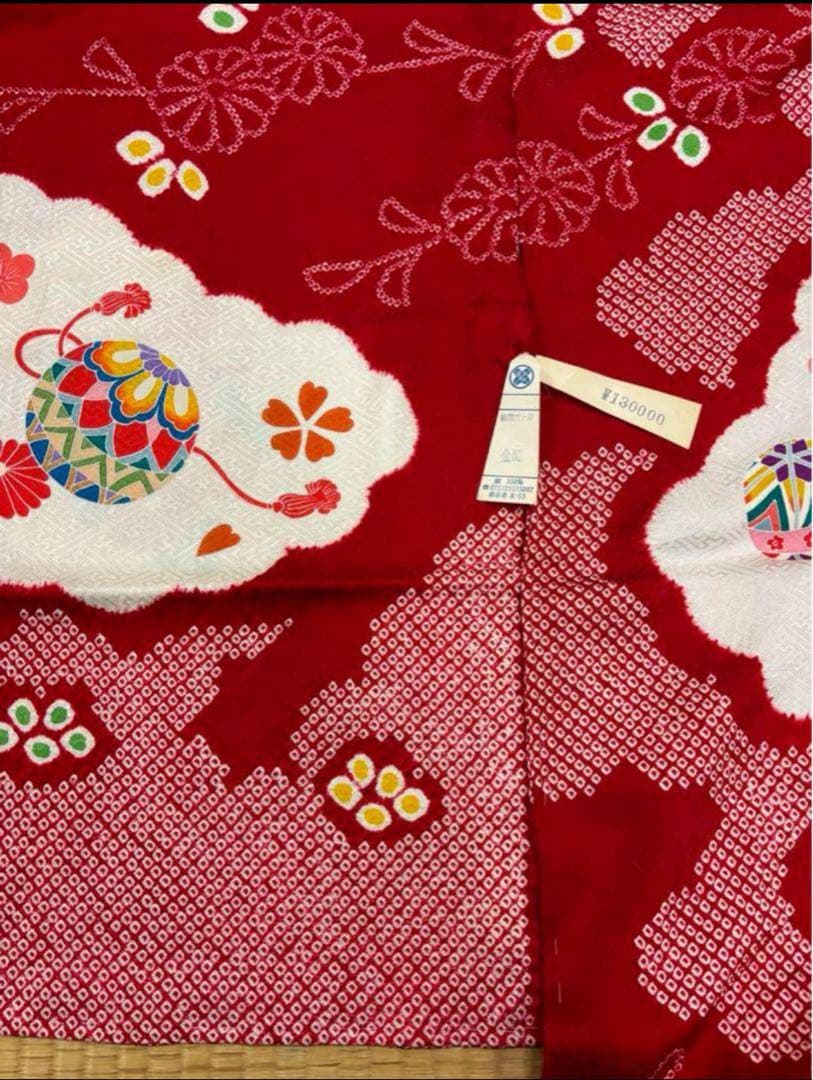 七五三　三ツ身女の子着物　正絹　仮絵羽　赤　豪華絞り　可愛い手毬柄　梅　鈴