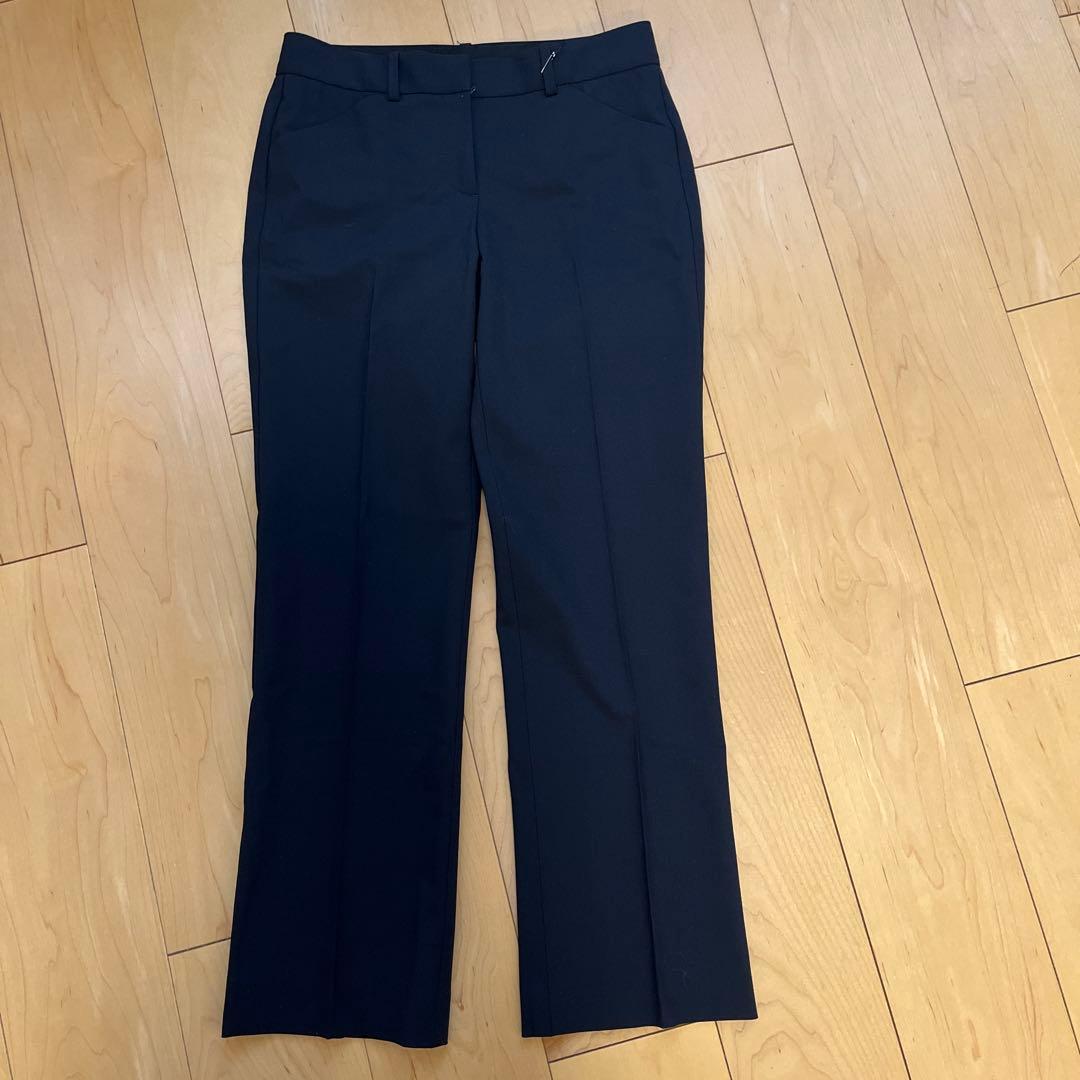 新品未使用タグ有Theory レディーススーツ黒ジャケット・パンツ　セットアップ