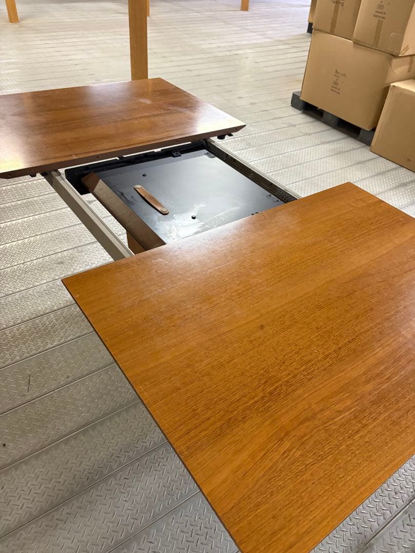 Boconcept Milano 伸縮式ダイニングテーブル