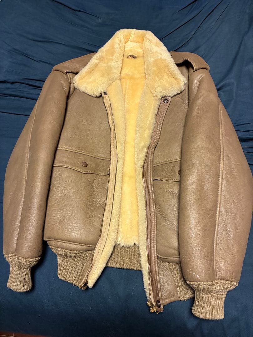 羊裏革ブラウン レザージャケット 内側は革付き羊毛そのまま。ニュージーランド製。