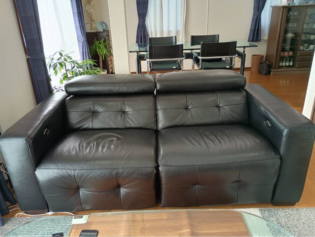 【美品】IDC大塚家具　高級革張りソファー 電動リクライニング