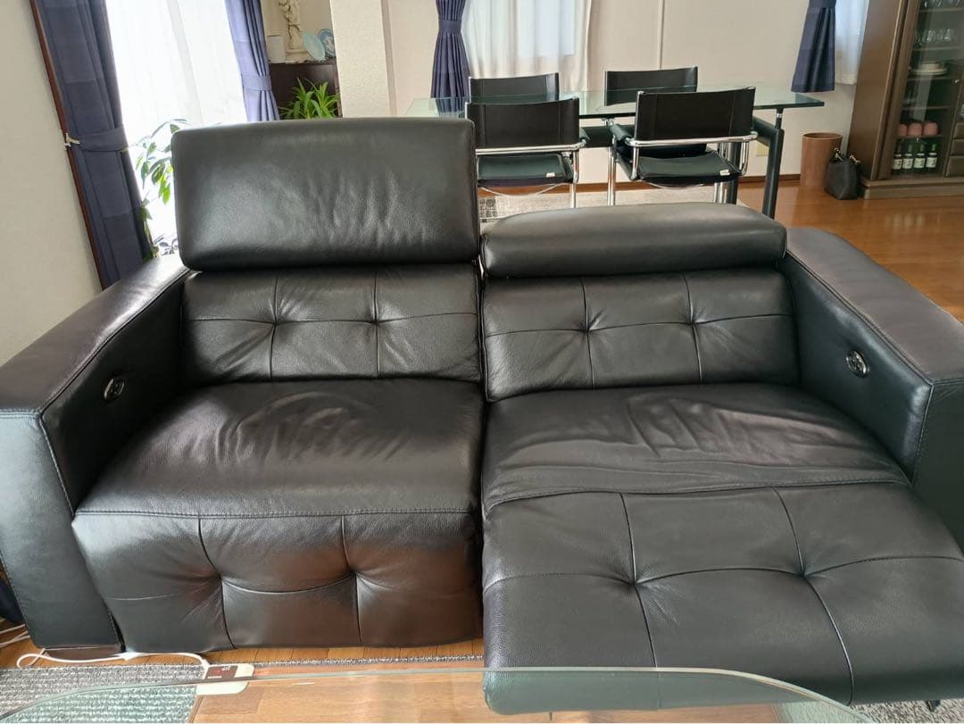 【美品】IDC大塚家具　高級革張りソファー 電動リクライニング
