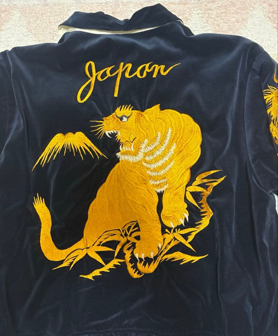 港商　スペシャル　金虎　襟付き　別珍×サテン　中サイズ