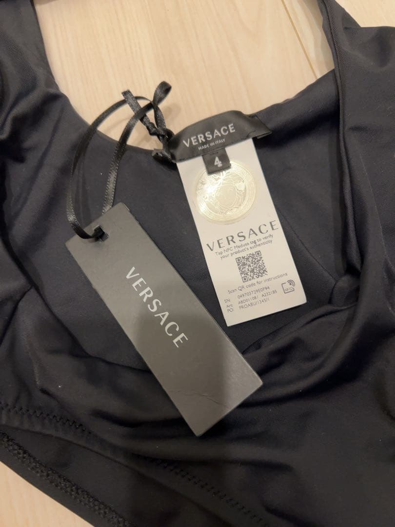 ベルサーチ　versace 　タンキニ　モノキニ　ビキニ