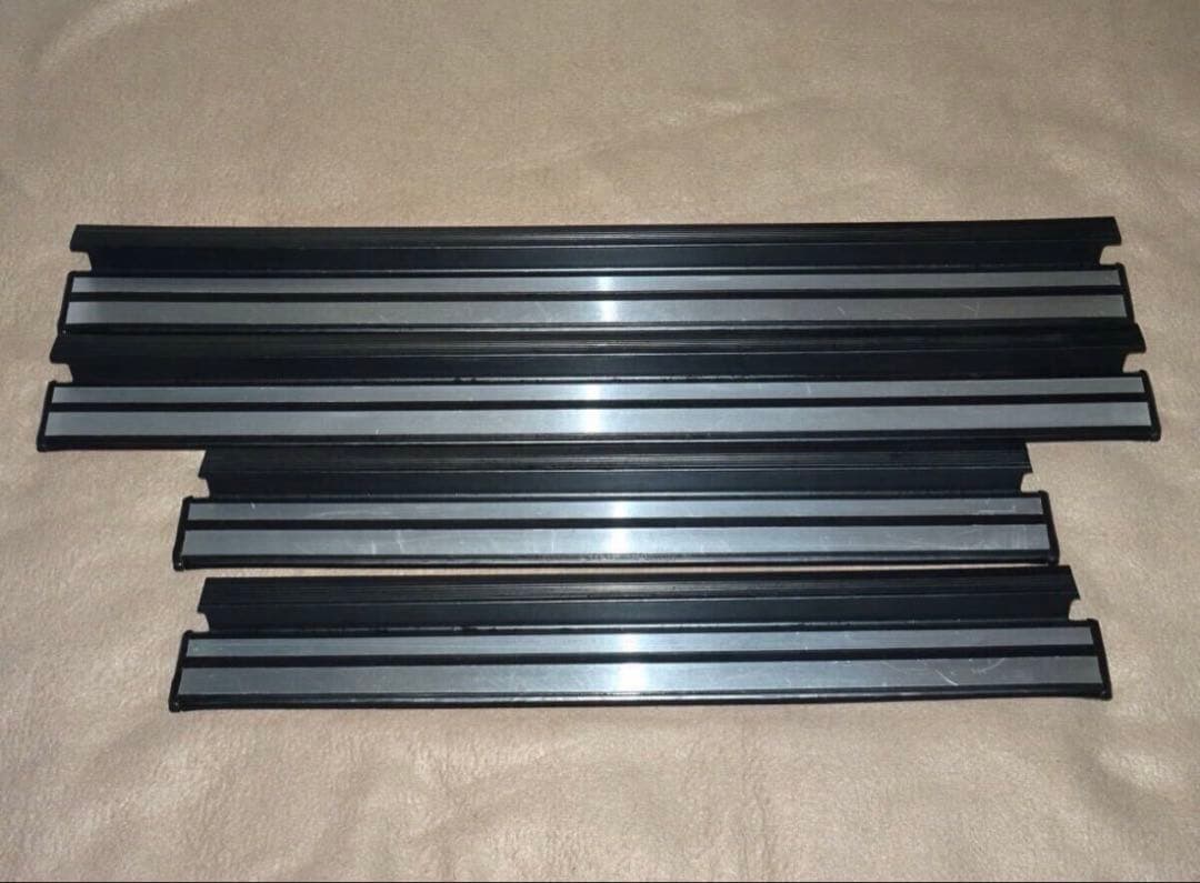 ビバンダム君専用 メルセデスベンツ W124純正ドアシル・スカッフプレート