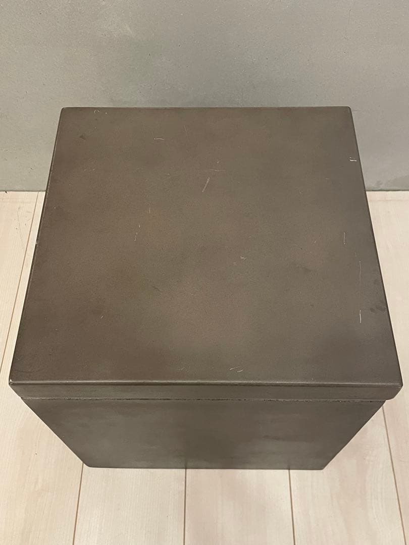 FLYING table モーダ・エン・カーサ　フライングテーブル