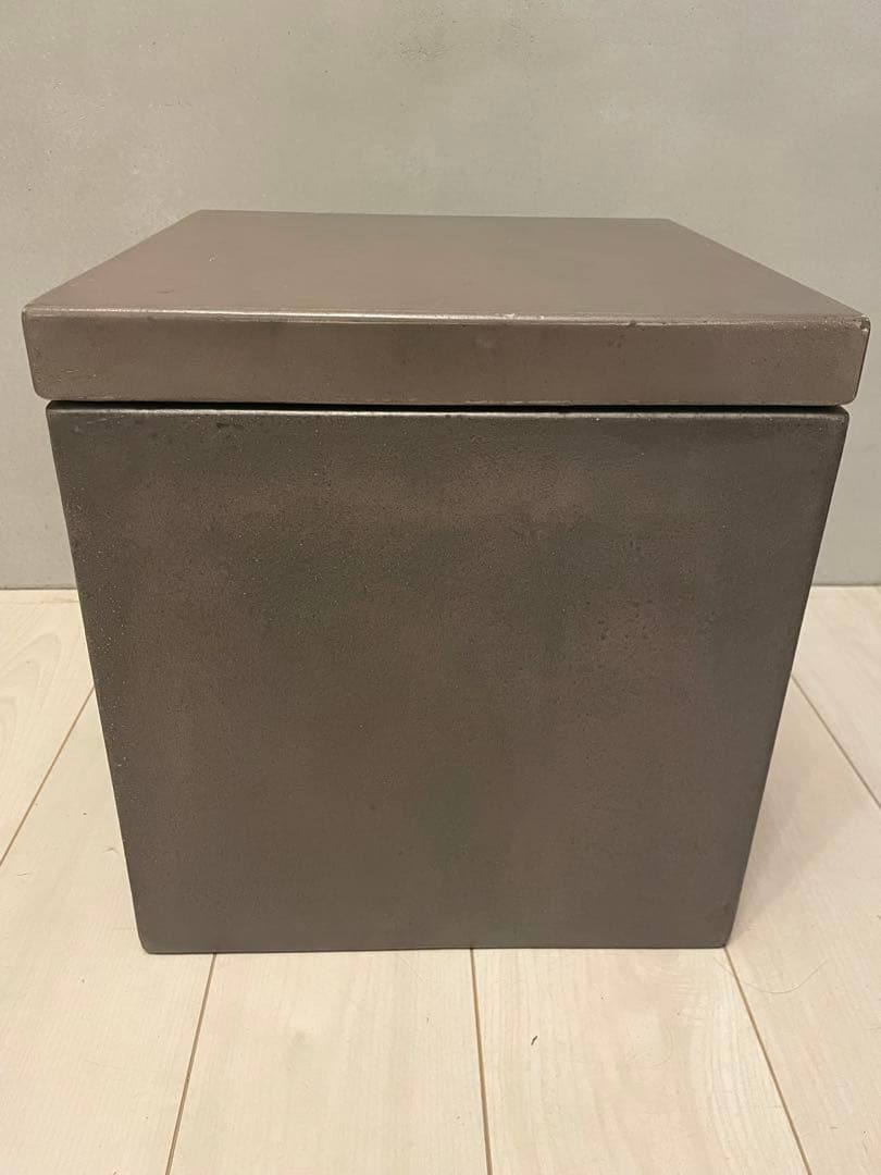 FLYING table モーダ・エン・カーサ　フライングテーブル